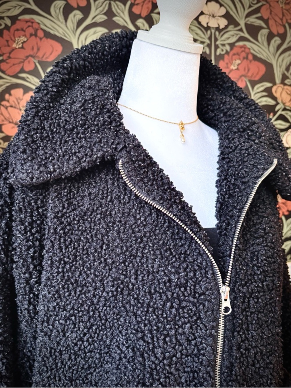 Zip Up 🧸 Teddy Jacket - Picture 4 of 6